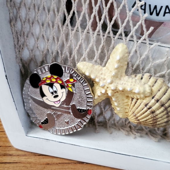 Mickey Mouse Silver Pirate Coin Pin - Picture 7 of 8